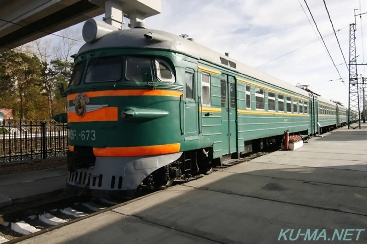 通勤电车-ER2 Elektrichka